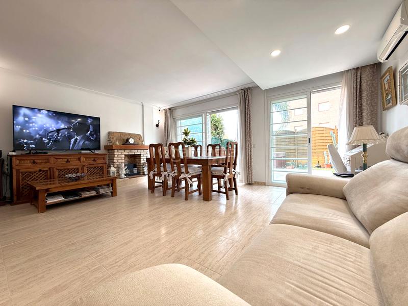 Foto 6ec150fa-e709-45d9-83b0-73c6f830f293. Casa aparellada amb calefacció aparcament a Regueral - Prat d'en Forés Cambrils