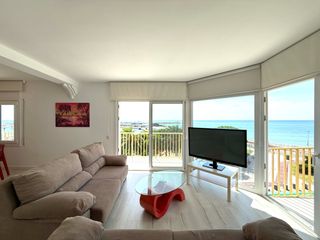 Apartament  Passeig de miramar 6. Donde el mediterráneo entra en casa...