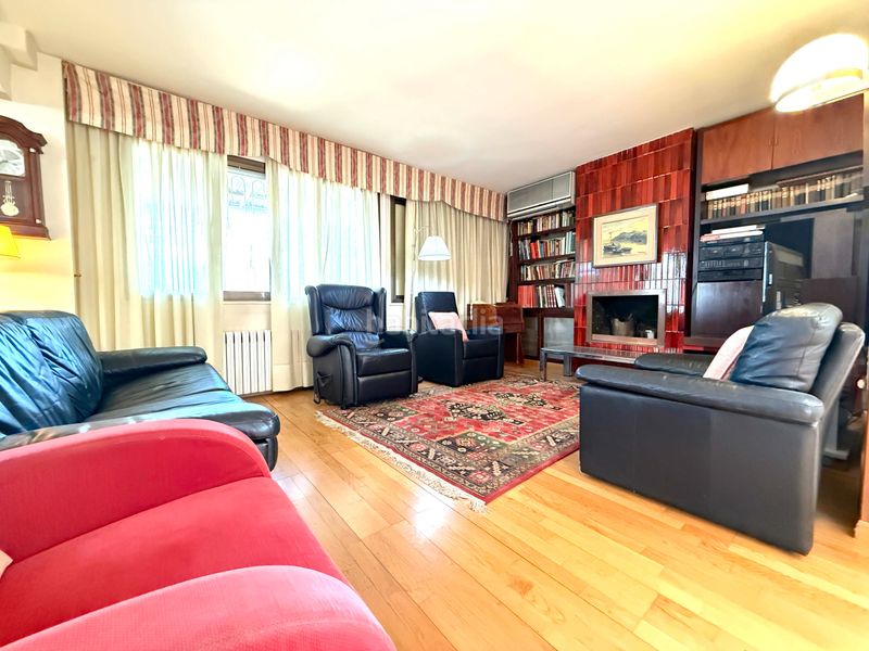Foto 356c7eee-adec-4973-b1ba-3d91e6f30715. Penthouse with heating parking in Nou Eixample Sud Tarragona