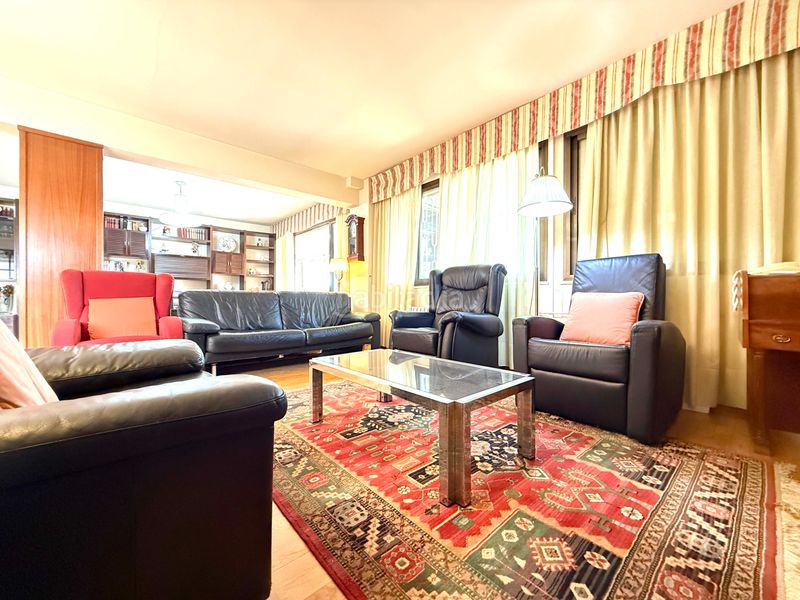 Foto 5d56cd34-4d7c-4f12-a002-175502401a29. Penthouse with heating parking in Nou Eixample Sud Tarragona