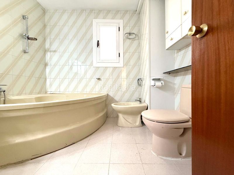 Foto cef36b22-0fde-41c7-93a9-2dbc118da318. Penthouse with heating parking in Nou Eixample Sud Tarragona