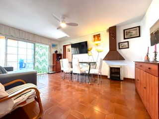 Piso en Carrer general belgrano 6. Apartamento luminoso con vistas al mar y parking incluido en la
