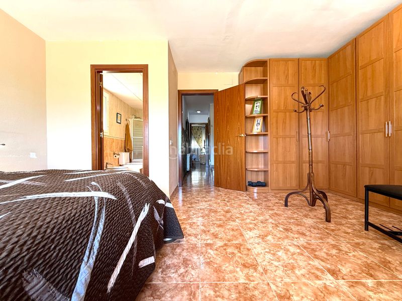 Foto 8b0b2d79-7051-4e7e-8d56-810eb39b64f6. Casa adossada amb calefacció aparcament a Perafort