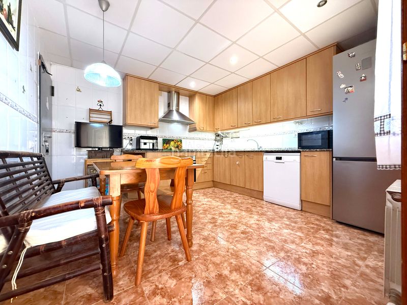 Foto acb95d26-3f52-4d72-bd51-6e7fb5843b8c. Casa adossada amb calefacció aparcament a Perafort
