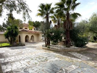 Chalet  Via augusta. Chalet independiente en tarragona delante del mar