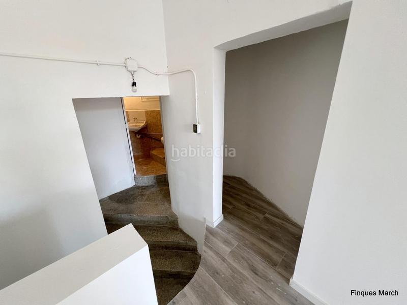 Foto 1b4e4afe-b413-4780-9035-29401e8f3cd9. Alquiler local comercial local esquinero en felipe ii en Barcelona