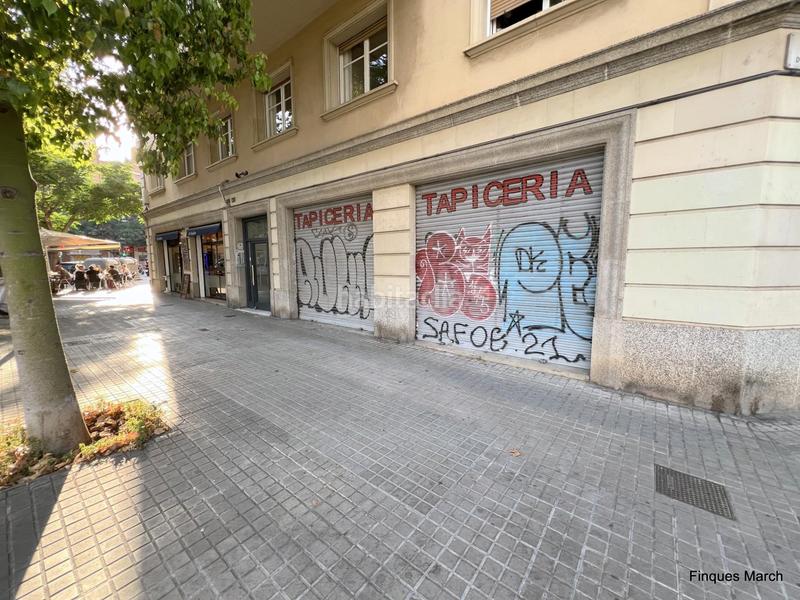 Foto 6733fafc-a564-4b45-9705-03123caf165b. Alquiler local comercial local esquinero en felipe ii en Barcelona