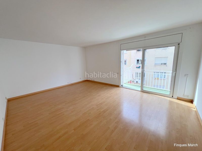 Foto 33e2beb4-25b0-45e2-a90b-7afab69ae0f4. Àtic amb aparcament a Putget - Farró Barcelona