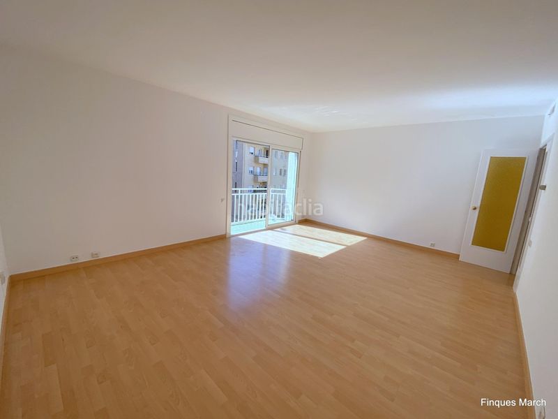 Foto 20c1b6b3-b788-417c-a0e4-42e7ef46d006. Àtic amb aparcament a Putget - Farró Barcelona