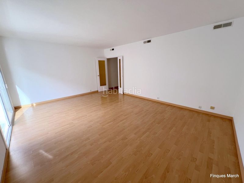 Foto 73aae570-012f-41d6-b7f1-c0bd82d8daa4. Àtic amb aparcament a Putget - Farró Barcelona