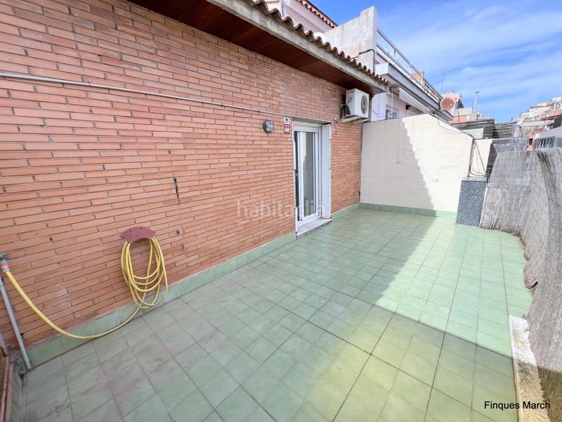 Foto e6941205-a5a0-4e97-8470-f656c6e145ba. Àtic amb aparcament a Putget - Farró Barcelona