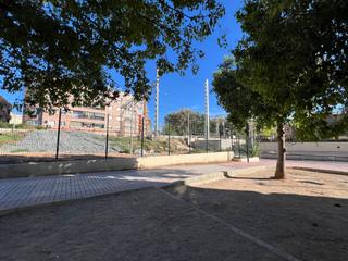 Lloguer Local Comercial a Avinguda de picassent 2. Local comercial en  silla