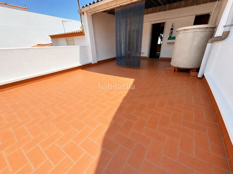 Foto 9149ae28-7c31-4153-824d-39919f0b3288. Casa adossada a Centro Chiva