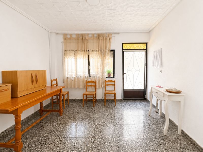 Foto e8e94831-1929-4180-8a9b-120f712a741b. Casa adossada a Centro Chiva