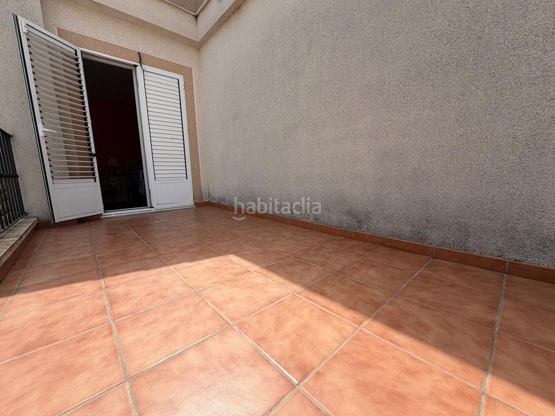 Foto 9e79ecff-3638-4b4e-a0b9-ed326da788e6. Casa aparellada amb aparcament a Polinyà de Xúquer