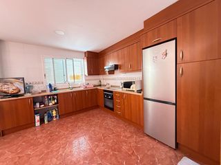 Maison jumelée à Polinyà de Xúquer. Casa pareada en polinya del xuquer