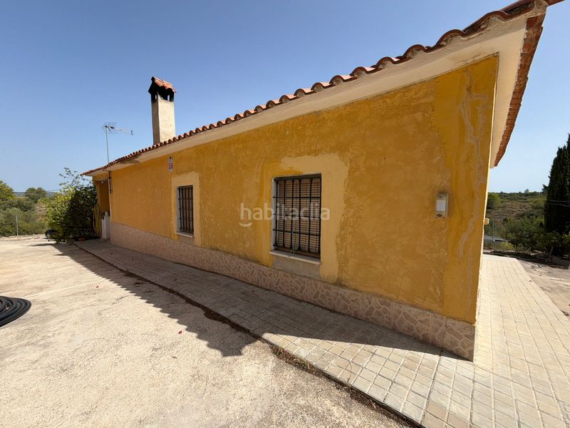 Foto ca6559b8-47a3-4e80-9671-62169d5691e1. Xalet amb xemeneia calefacció aparcament piscina a Cheste