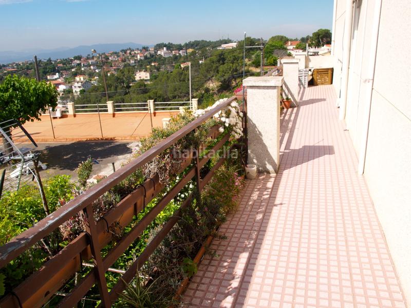 Foto 341e5a3a-2cff-4f34-ab0a-83790d3c8e53. Chalet with heating parking in Les Martines Terrassa