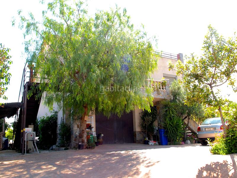 Foto baeb0ba0-f62f-46a1-9bf3-b6627b5df67b. Chalet en Les Martines Terrassa