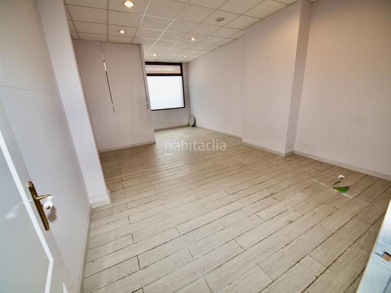 Foto 3a3ea9ab-9c4e-47e1-81f2-3cfa122c74e7. Miete büro mit heizung in Ca n'Aurell Terrassa