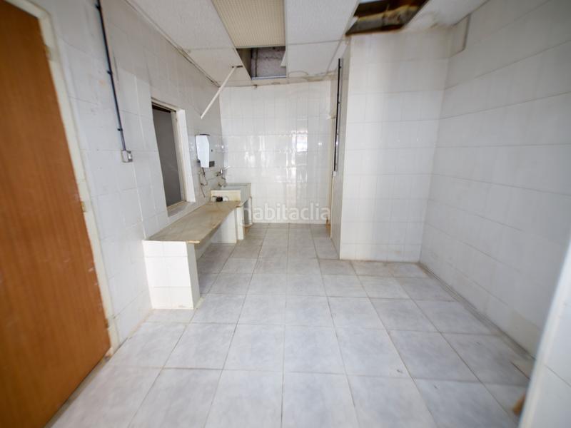 Foto 449a4cba-2d71-411c-aff6-a8539305c190. Lloguer local comercial a Ca n'Anglada Terrassa