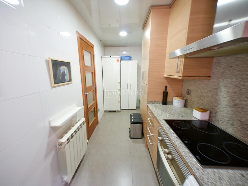 Foto e9040409-7a0c-46bb-a862-6b20b18aa623. Lloguer pis amb calefacció aparcament a Ca n'Aurell Terrassa