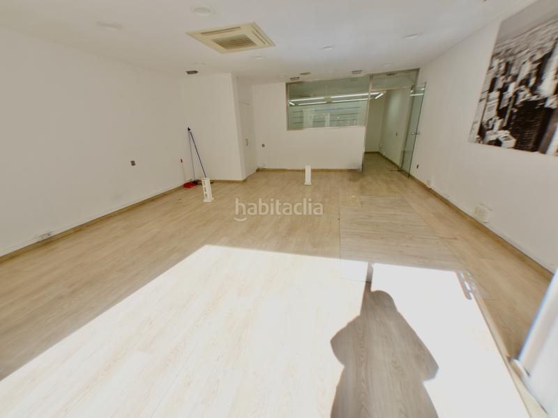 Foto 192ad982-de5c-4b3f-a406-4a725599ade8. Lloguer local comercial a Ca n'Aurell Terrassa