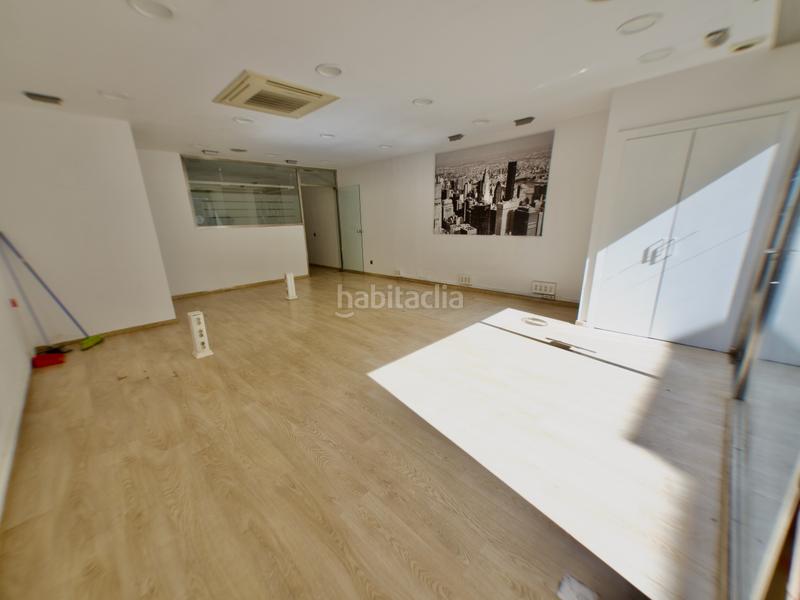 Foto ab4d7601-6741-48fa-97d4-6e0429a20d71. Lloguer local comercial a Ca n'Aurell Terrassa