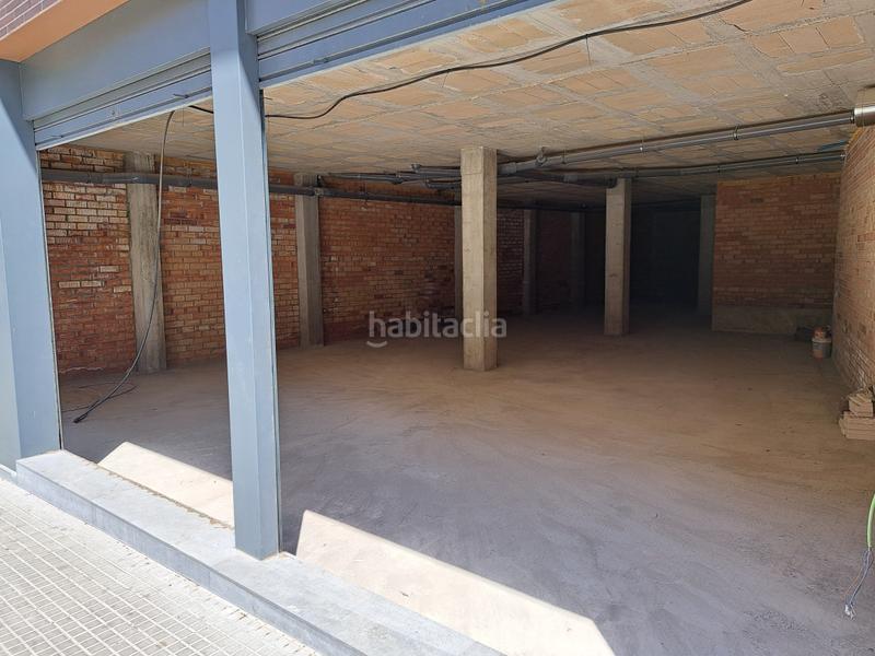Foto a9ab07ec-d533-421f-b165-1445c6bcb920. Lloguer local comercial a Zona Esportiva Terrassa