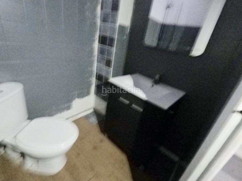 Foto 2caf4d73-44b1-40fd-a4b7-33d2a3080ccd. Location local commercial dans Barri del Centre Terrassa