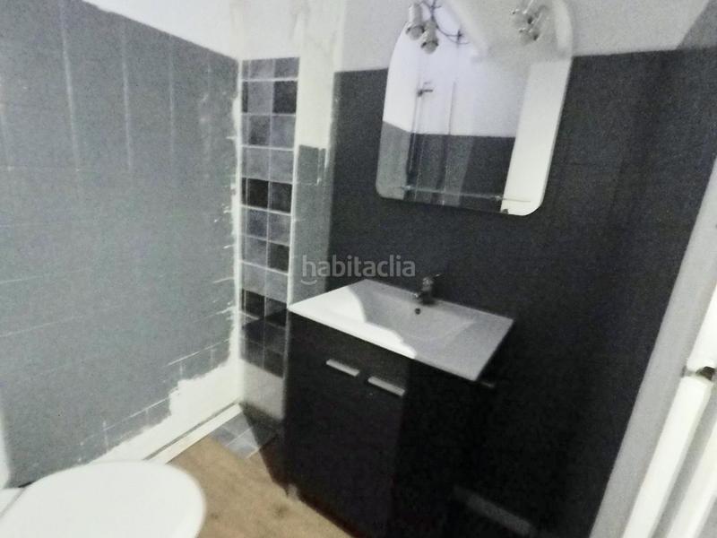 Foto 91ea33f3-304f-4ae6-836a-1468e3133651. Location local commercial dans Barri del Centre Terrassa