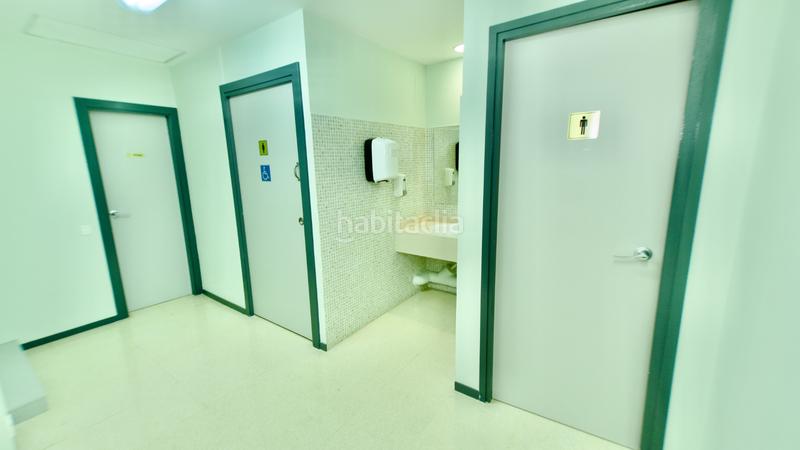 Foto 08fc4471-e9a9-4a3f-a6ac-32e8d246b5f9. Alquiler local comercial centro medico - zona sant pere en Terrassa