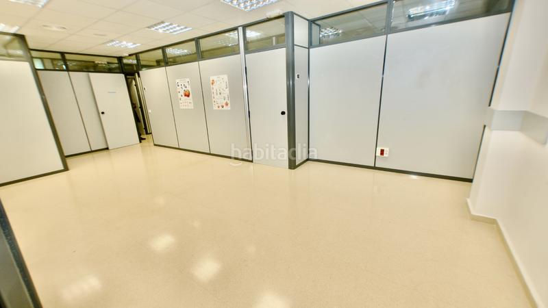 Foto 0238a7a9-229e-462a-96c1-14a59cd638a2. Rent business premise with heating in San Pere Terrassa