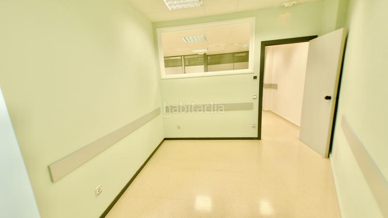 Foto d7dd1f4b-a4ec-4477-9df3-d89945165849. Rent business premise with heating in San Pere Terrassa