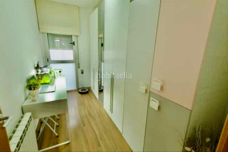 Foto 011abc0e-4ee3-4c61-b2a8-2578adfe40a9. Piso para inversores - piso con inquilino- rentabilidad inmediata - zona Roc Blanc en Terrassa