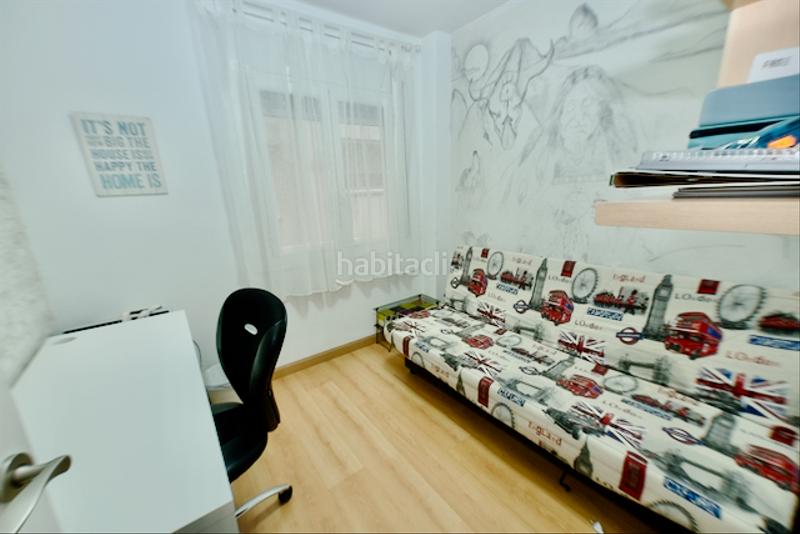 Foto c9d7e20f-02a4-4e4d-a3c7-703f82460ba5. Piso ampli pis 4 habitacions - zona xuquer en Xúquer Terrassa