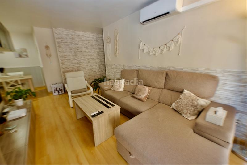 Foto cadcb0f7-1d17-4128-b0e6-3c2a19a99f45. Piso ampli pis 4 habitacions - zona xuquer en Xúquer Terrassa
