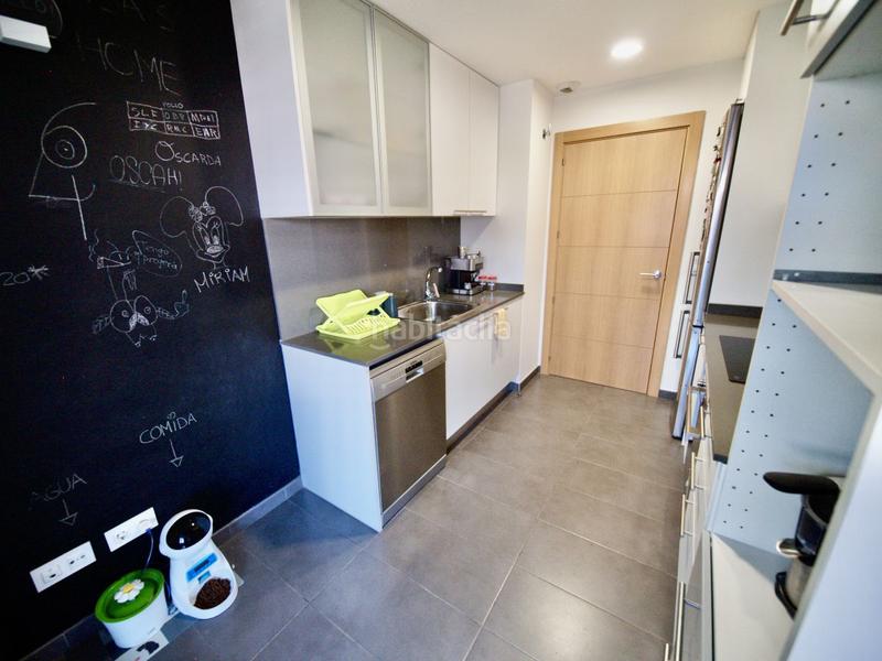 Foto 245387c1-2091-429f-8c7a-b9ef404d2f11. Pis amb calefacció aparcament piscina a Torre - Sana Terrassa