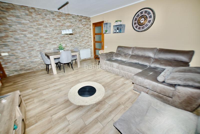 Foto 6059f97b-2cab-4000-a11c-556a6f30529d. Ground floor with heating in Plaça Catalunya - Escola Industrial Terrassa