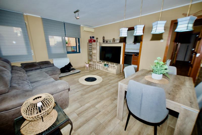 Foto 96ee8c50-7a3f-433a-8c63-8d1f1a3234e5. Ground floor with heating in Plaça Catalunya - Escola Industrial Terrassa