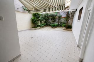 Casa a Segle XX. Casa con patio de doble casal - zona segle xx