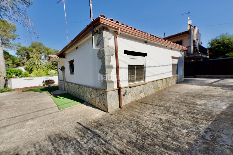 Foto 5ffc9873-0223-4377-968c-35517b870e90. Xalet amb xemeneia aparcament piscina a Vacarisses