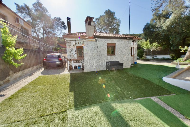 Foto 883c5c0c-e178-4b60-aa66-10d4a0c34c63. Xalet amb xemeneia aparcament piscina a Vacarisses