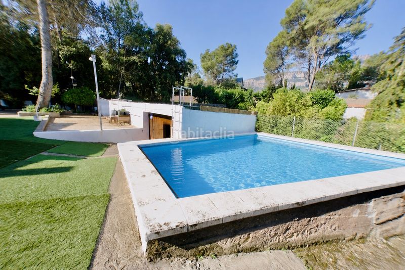Foto f9e9ac99-b6b7-431a-9ba4-ceeacb74ade7. Xalet amb xemeneia aparcament piscina a Vacarisses