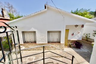 Xalet a Castellbell i el Vilar. Torre con terreno de 623 m2 y dos viviendas una para rehabilitar