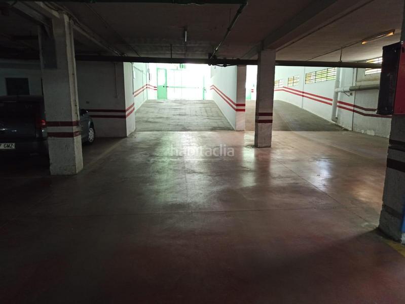 Foto 907670fd-63f9-41c4-8ab6-57cc2ad4c18a. Parking coche en calle conquistador ordoño alvar 8 cochera para vehículo grande en la fuensanta, cordoba en Córdoba