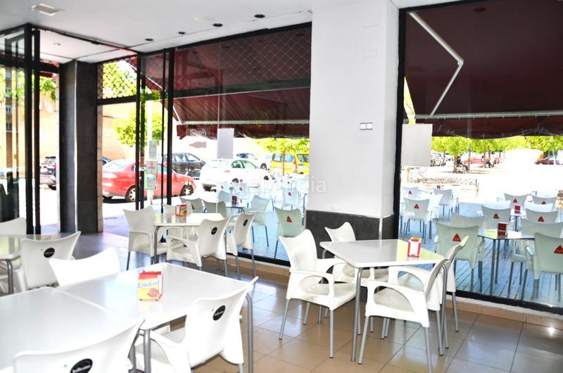 Foto da3af982-1521-4a7c-94d0-19cb3f291452. Locale commerciale in escritora rosa chacel 7 in Vista Alegre - Parque Cruz Conde Córdoba