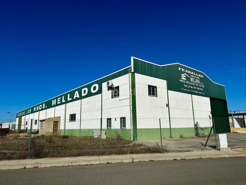 Foto 921c53ad-5198-4960-9b10-93d2fc6b4d13. Nave industrial en polígono el blanquillo en Fuente Obejuna