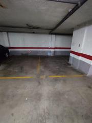 Parking coche en Calle compositor rafael castro 1. Plaza de aparcamiento en el arenal