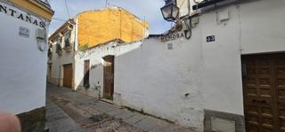 Terrain résidentiel à Calle humosa 11. Solar en venta en zona san lorenzo!